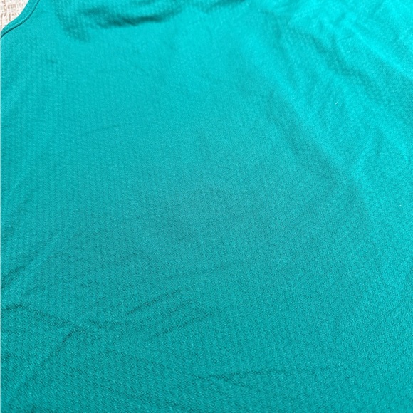 Lululemon Teal Racerback Tank Built-In Bra Size 6 Run Training Yoga - Picture 7 of 7